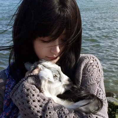 老牌影帝隐婚生子传闻，经纪人连夜公关，凌晨引热议
